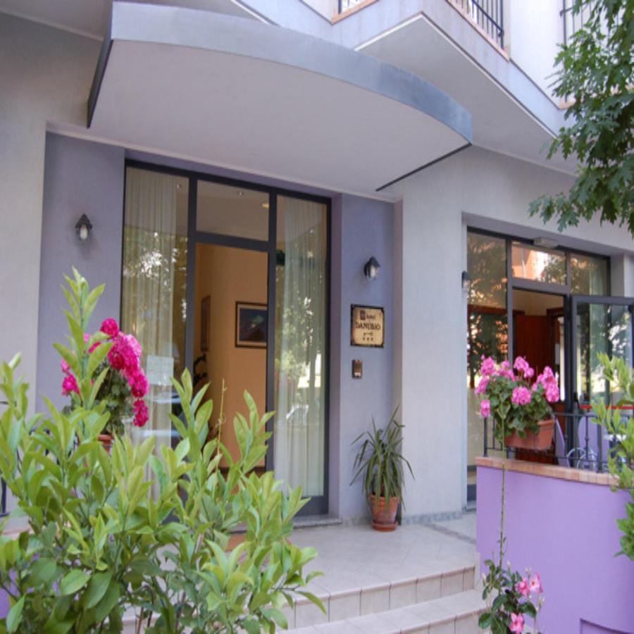 Hotel Danubio San Mauro Mare Kültér fotó